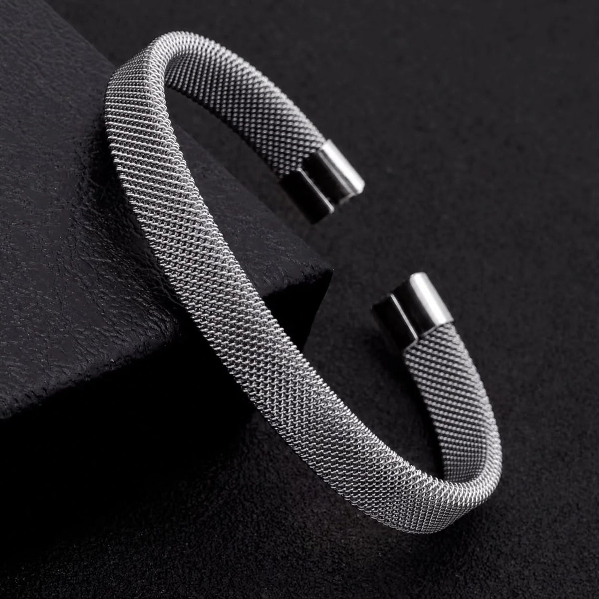 Men’s Stainless Steel Stylish Kara Bracelet