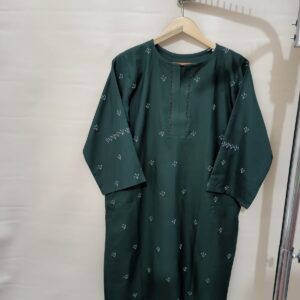 Green Embroidered Kurta with Minimalistic Patterns