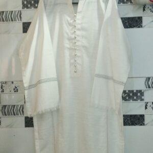 Elegant White Kurta with Button Detailing and Embroidered Sleeves